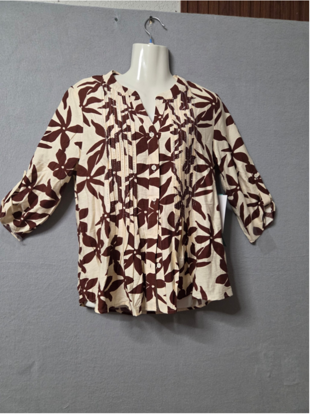 Women's Siren Lily Petite Floral Blouse, Beige and Brown p2p 18 in